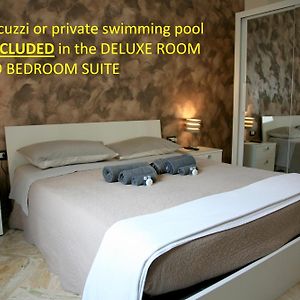 Suite met Twee Slaapkamers en een King Size Bed